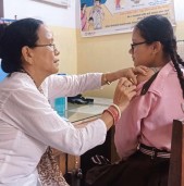बाँकेमा ३५ हजार बढी किशोरीलाई 'एचपिभी खोप' लगाइँदै